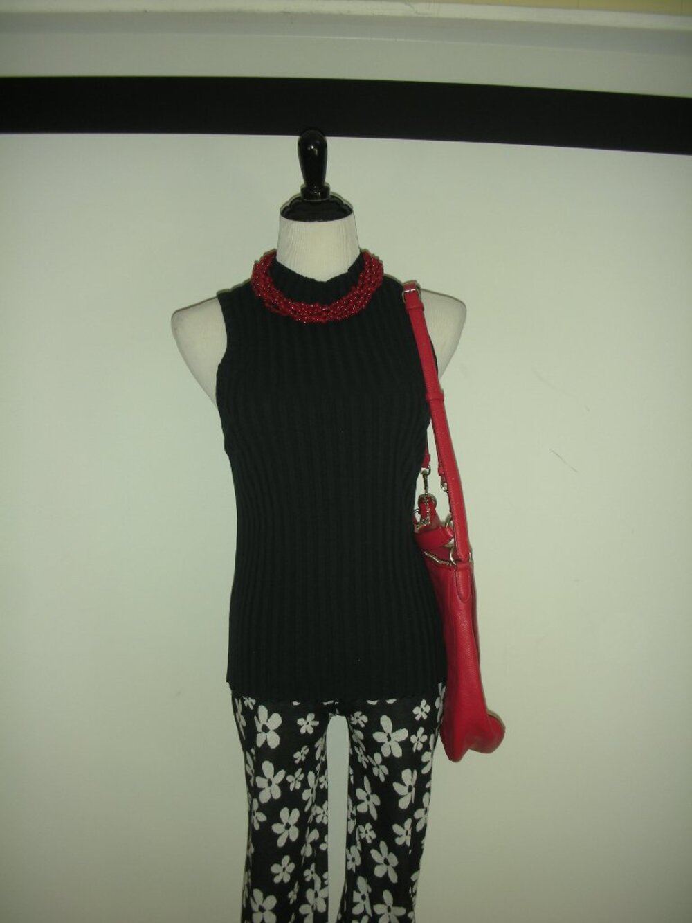 A New Day Black Ribbed Mock Neck Sweater Tank Medium Sleeveless Side Slit Minima